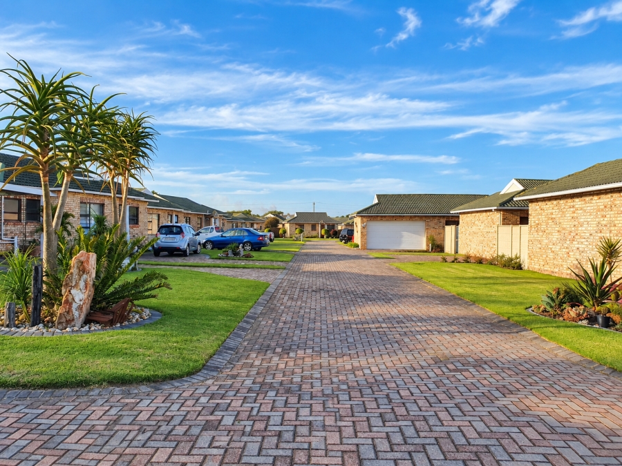 2 Bedroom Property for Sale in Sherwood Eastern Cape